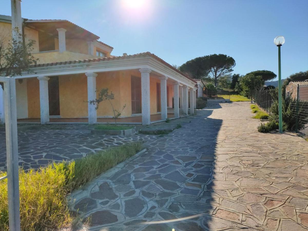 ブドーニSardinia Baya Sant'Annaアパートメント エクステリア 写真